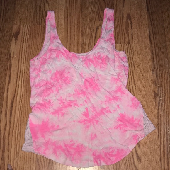 Hurley pink and white tank top !! ✨ - Picture 2 of 3